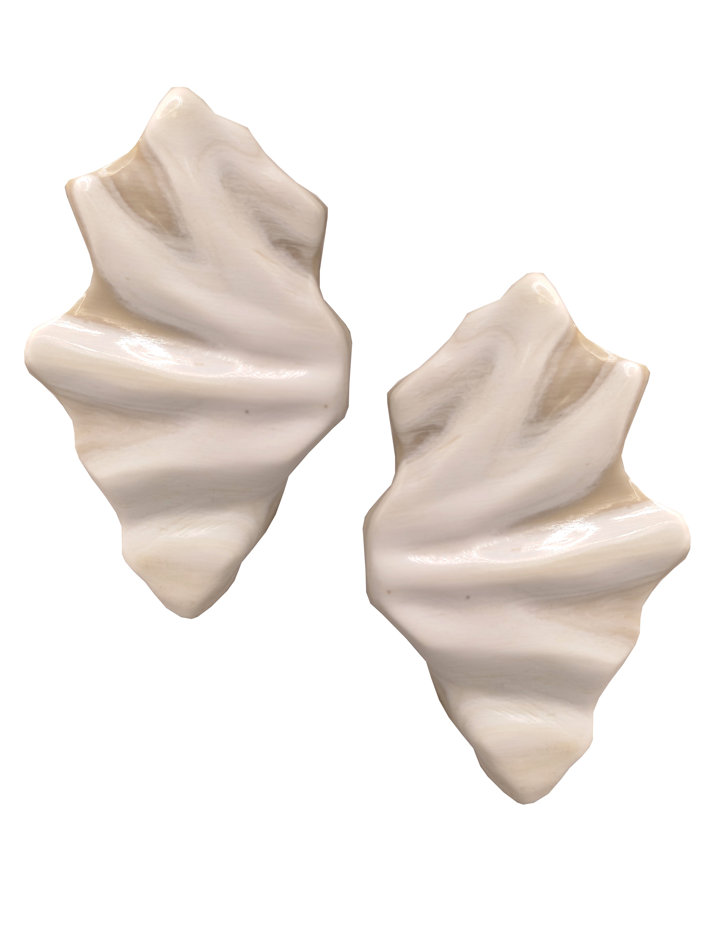 Marlie Sculpted Horn Earring