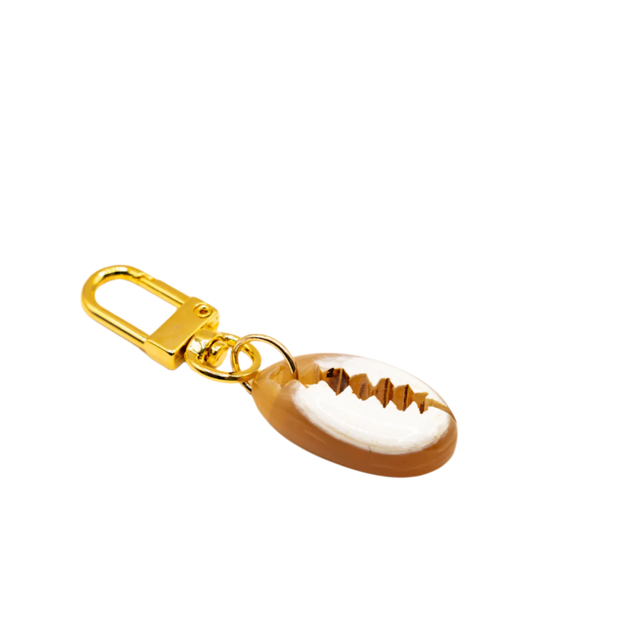 Lilly Sisto x Akola cowrie charm in hand-carved Ankole horn